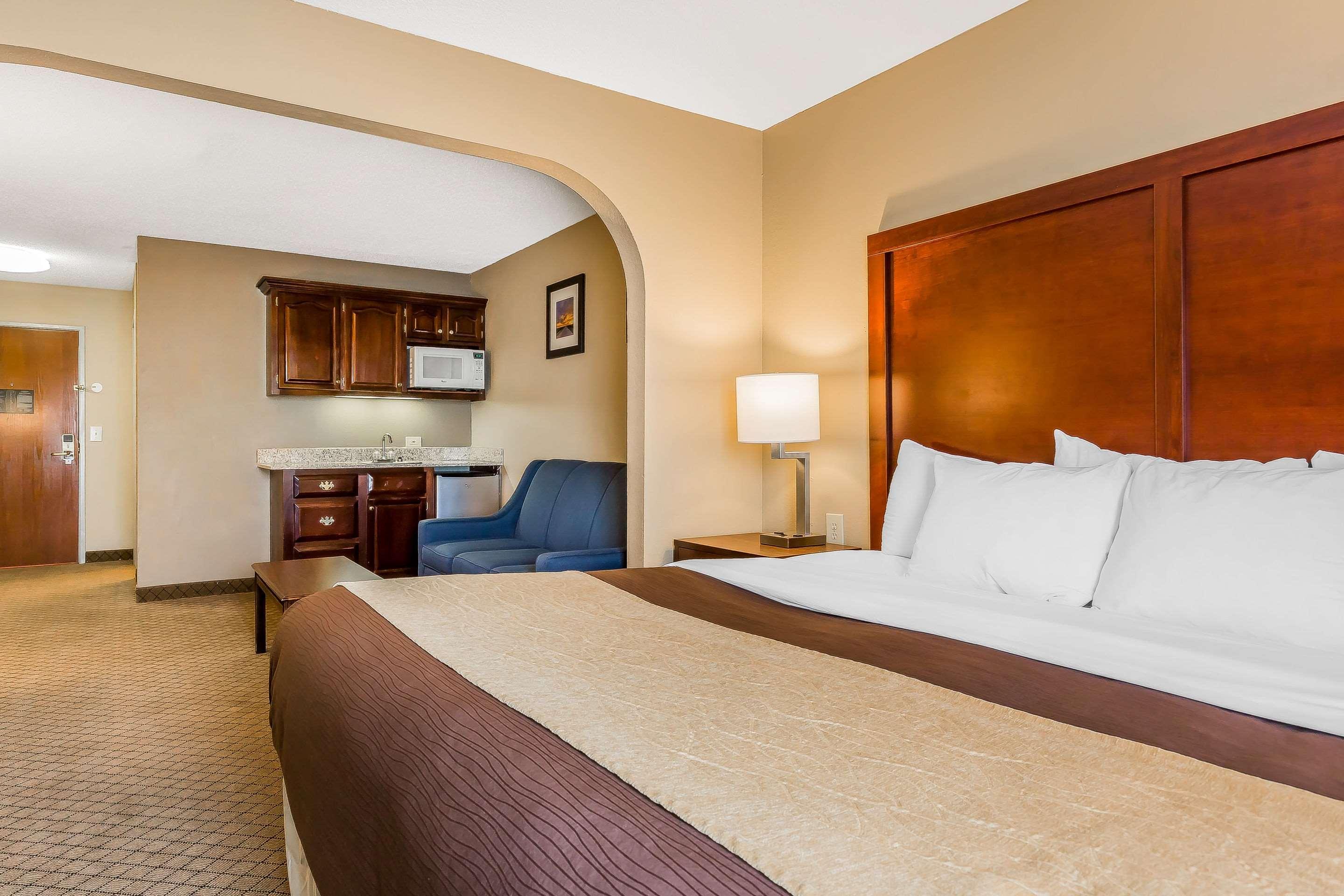 Comfort Inn & Suites Mishawaka-South Bend Buitenkant foto