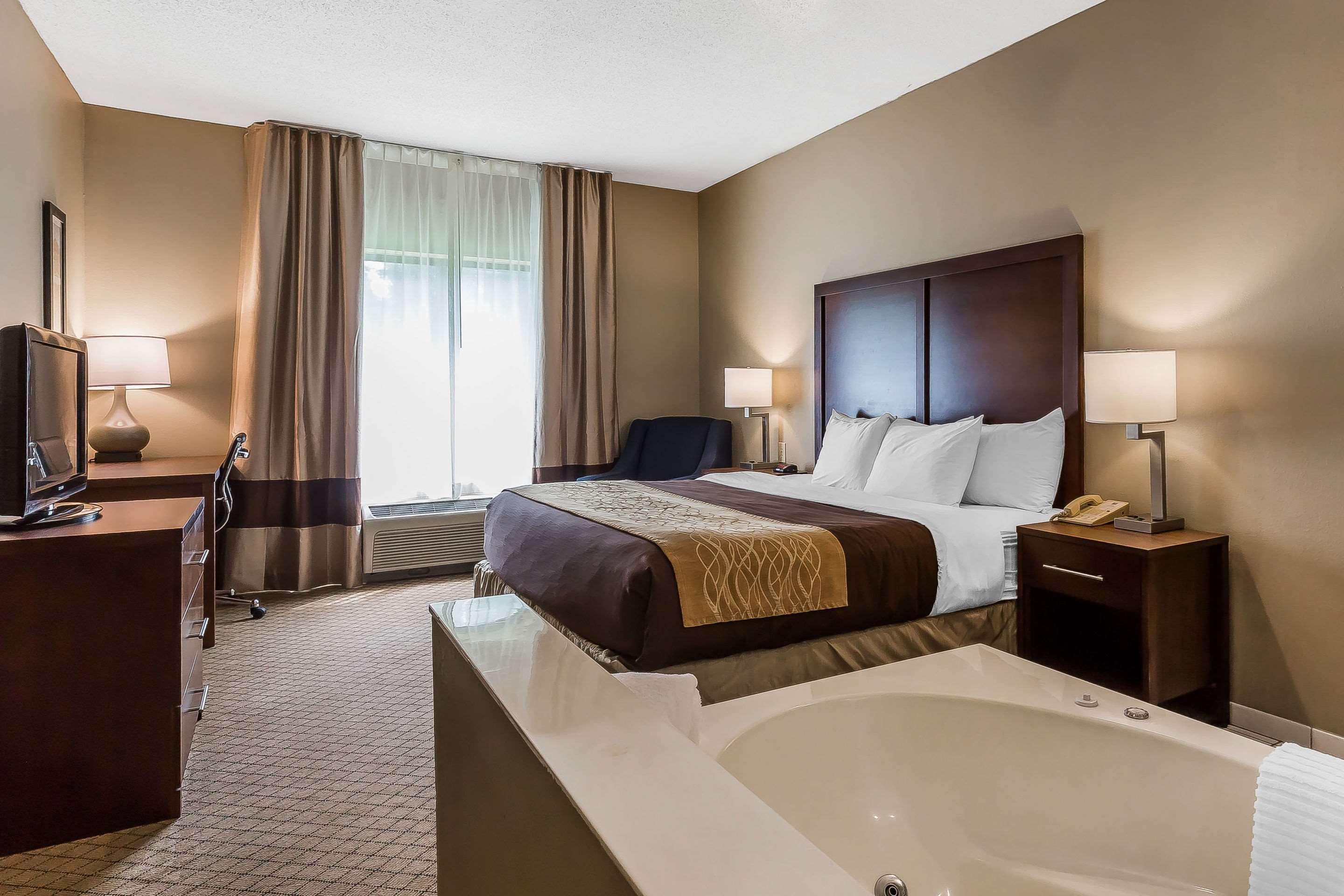 Comfort Inn & Suites Mishawaka-South Bend Buitenkant foto