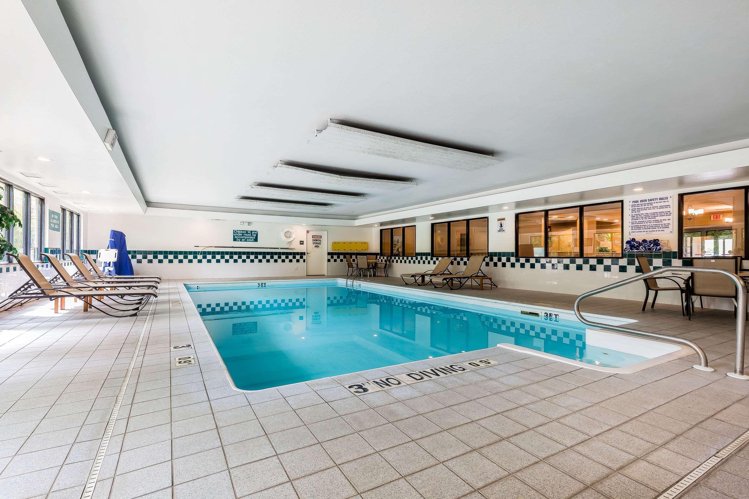 Comfort Inn & Suites Mishawaka-South Bend Buitenkant foto