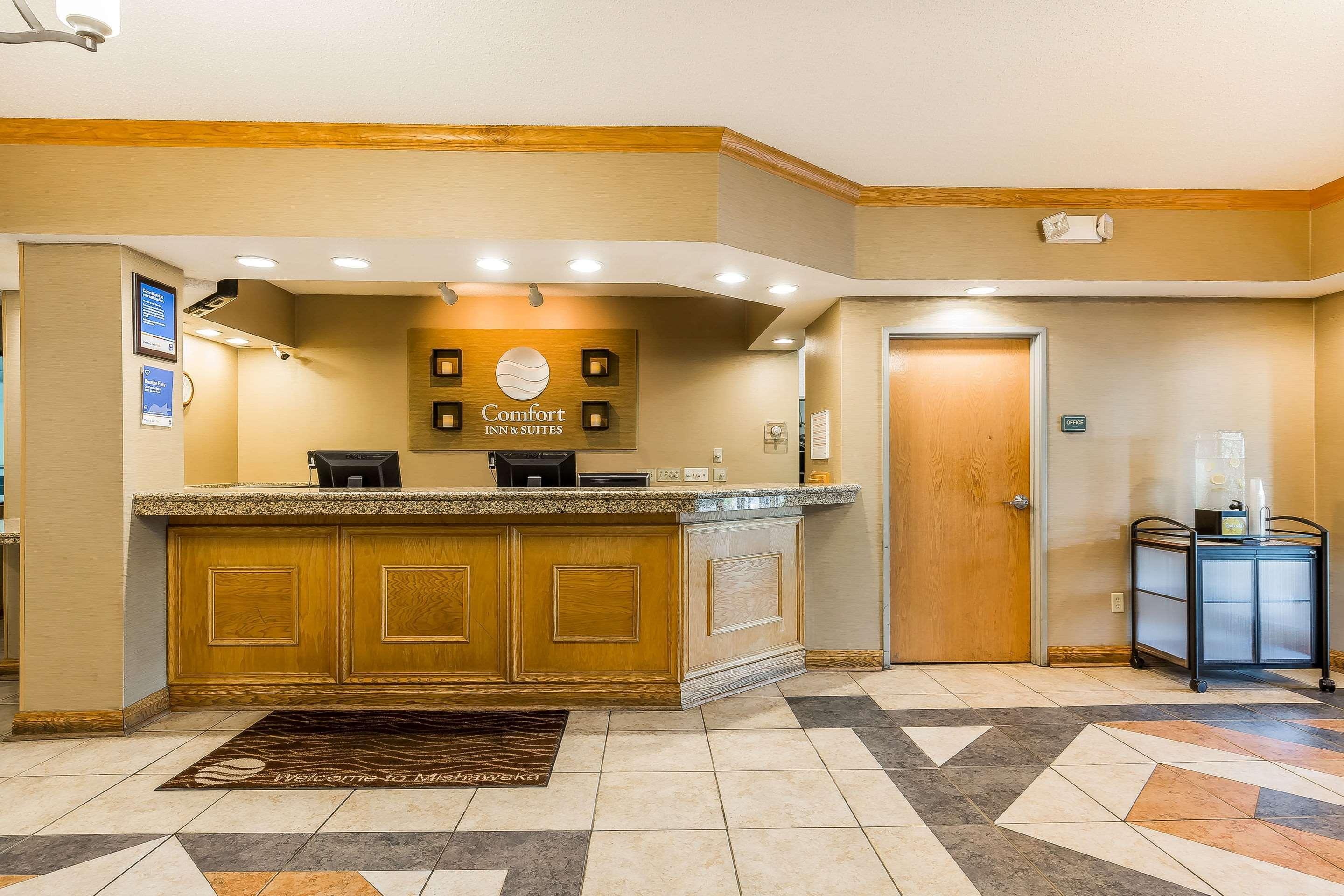 Comfort Inn & Suites Mishawaka-South Bend Buitenkant foto
