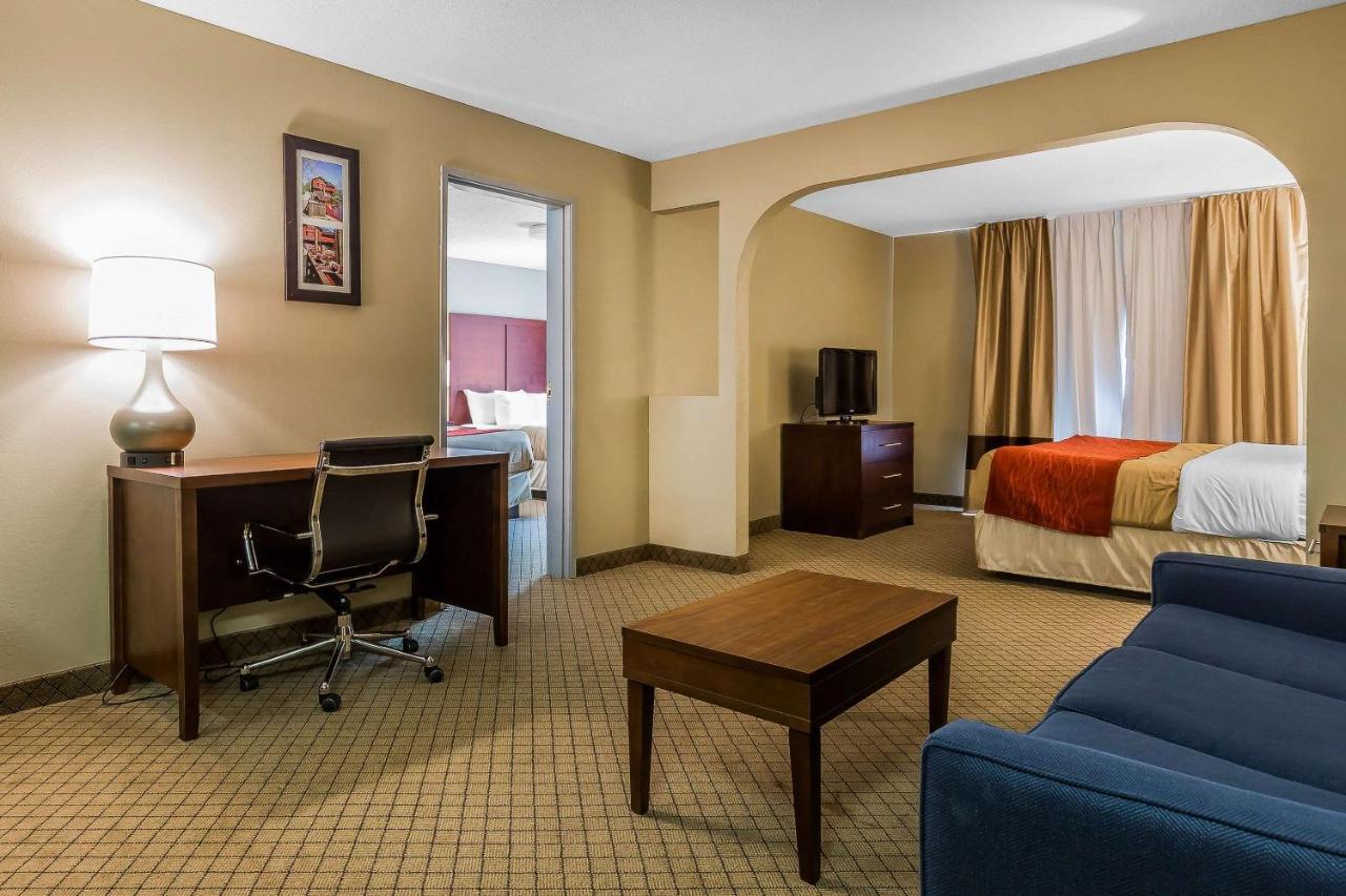 Comfort Inn & Suites Mishawaka-South Bend Buitenkant foto